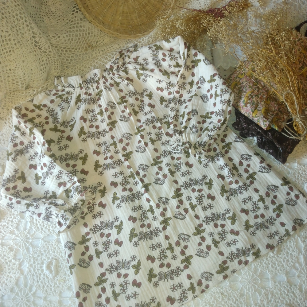Charming Cream Floral Kids Dress - Picture 10 of 11